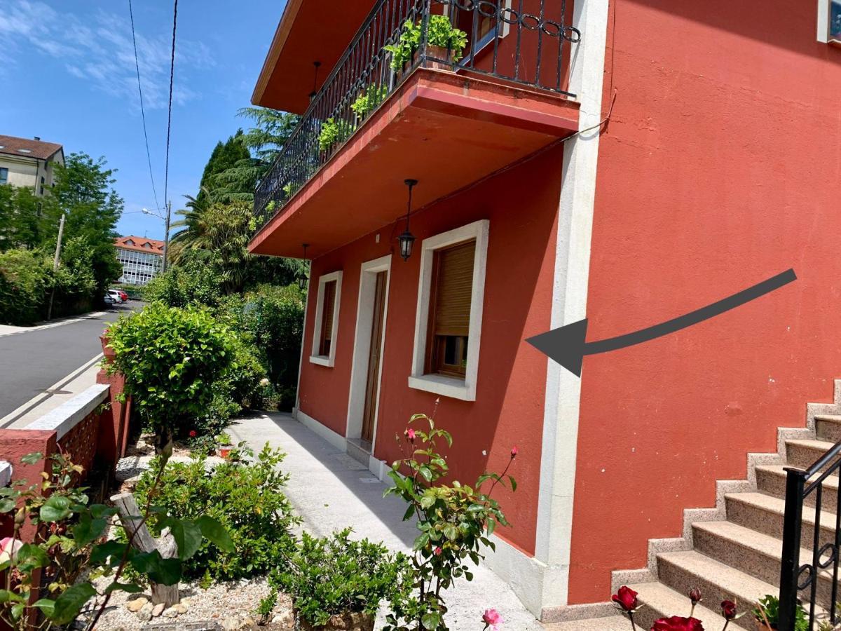 A Casa Vermella Con Jardin A 10 Minutos De Santiago De Compostela Apartment Ortono ภายนอก รูปภาพ